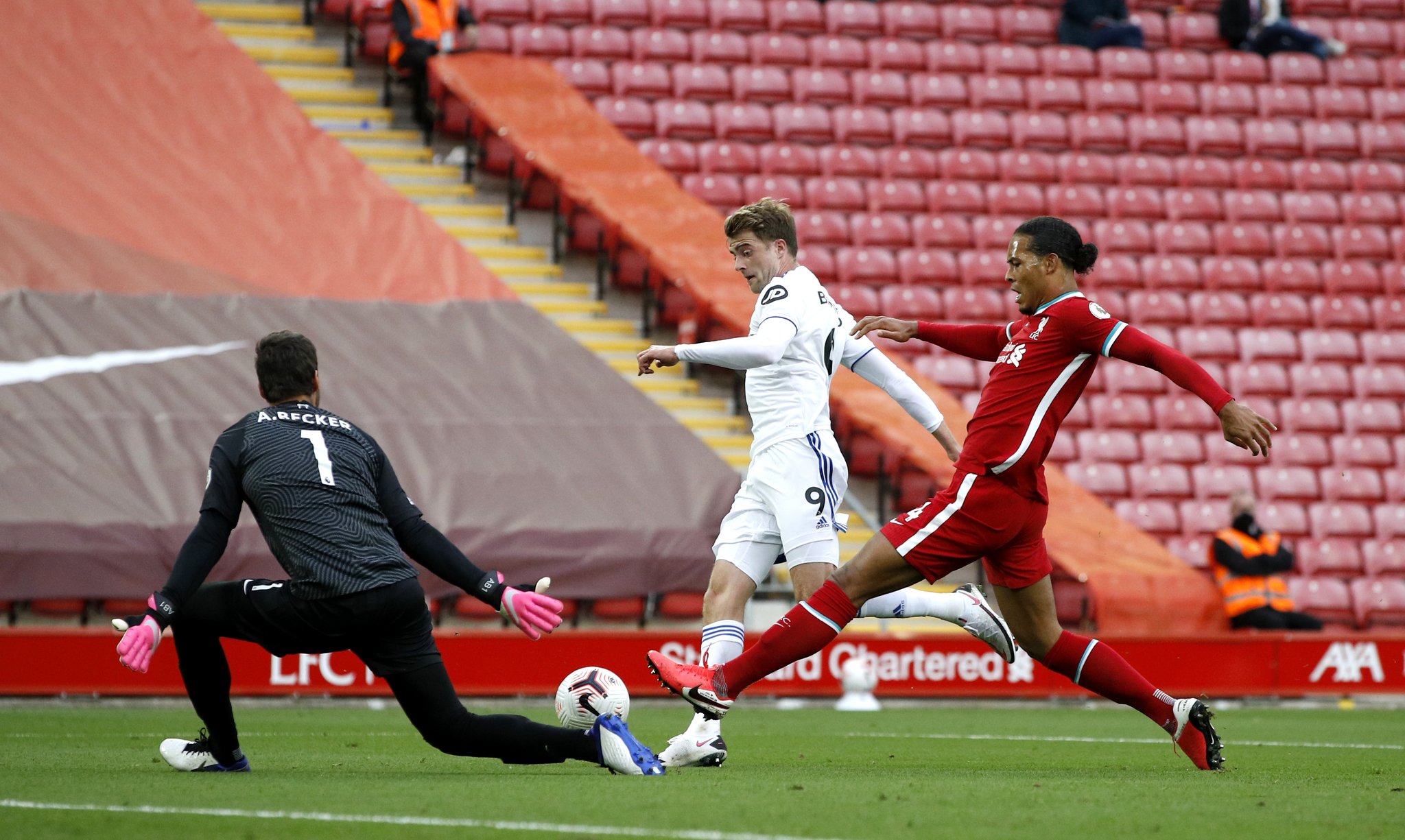 从不缺少故 从不缺少故