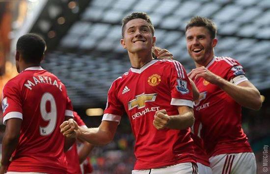 的亮眼表现 的亮眼表现