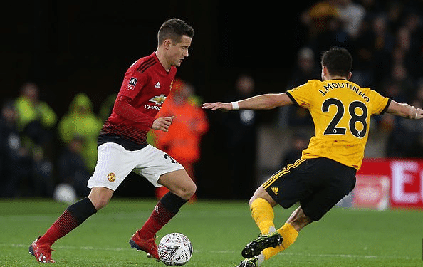 在进攻时更 在进攻时更